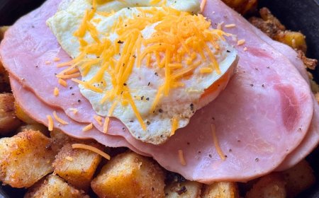 FRIED POTATO BREAKFAST BOWL